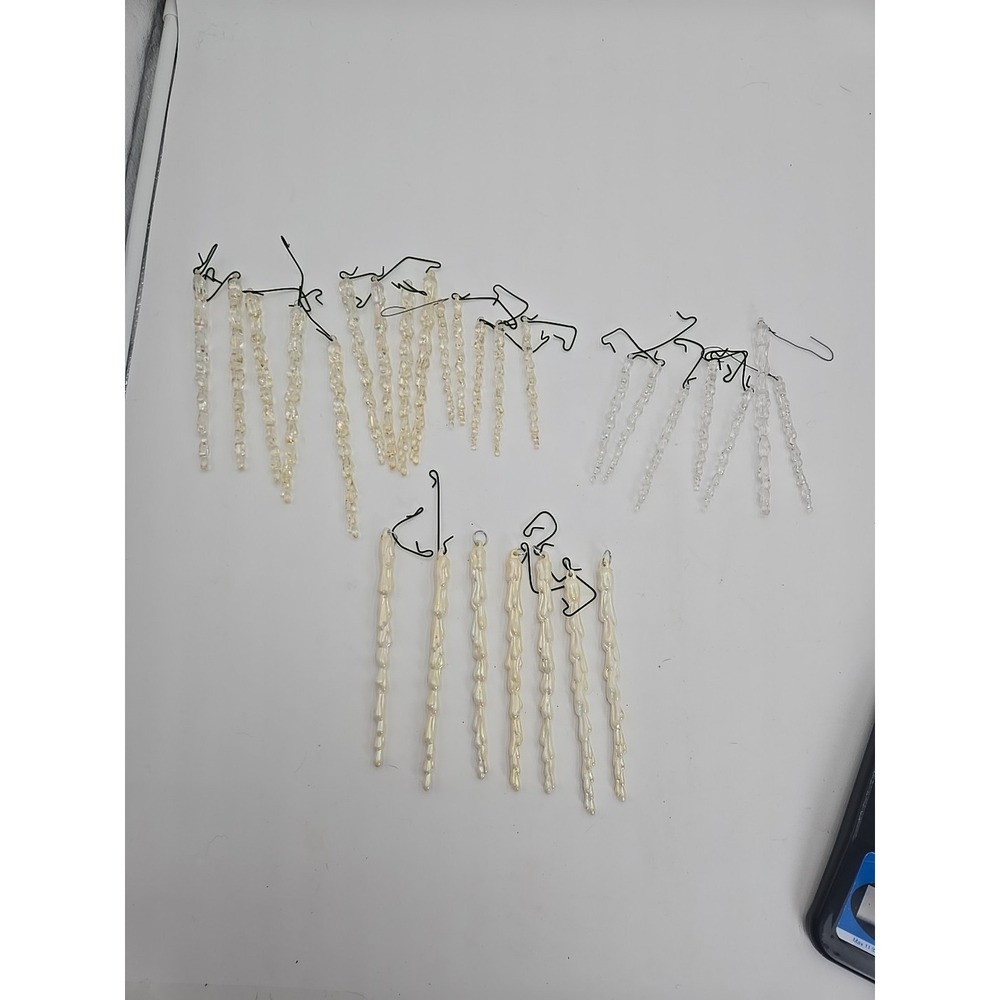 Vtg Lot Of 28 Icicle Ornaments 7 Frosted Shiny 7 Clear Shiny AB 14‎ Pale Yellow